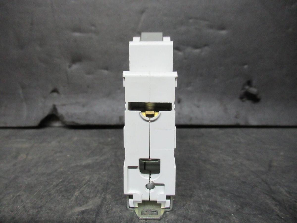 Used CUTLER-HAMMER CIRCUIT BREAKER D20 WMS1D20 20 AMP 277-480 VAC SINGLE POLE