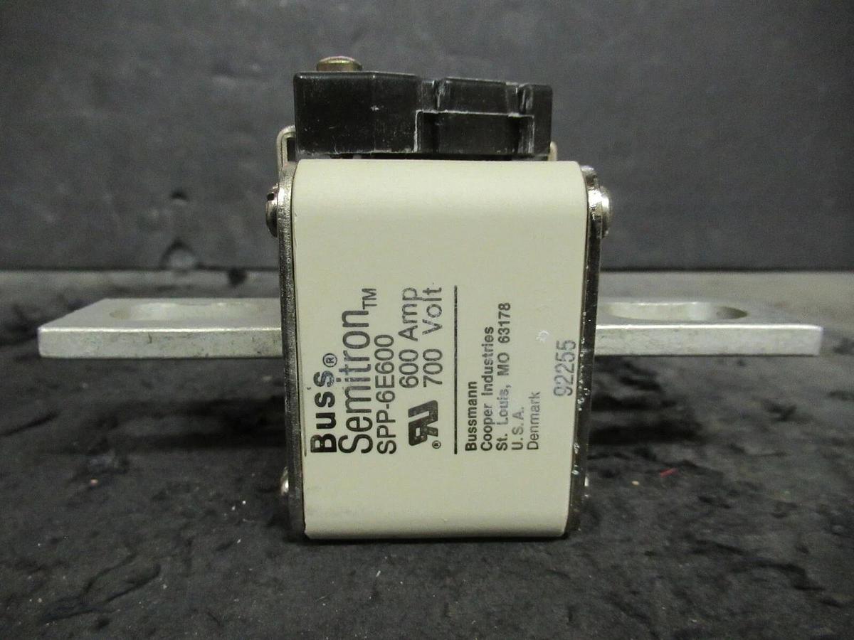 (2 ea) NEW IN BOX BUSS SEMITRON SPP-6E600 600 AMP 700 V FUSES BUSSMANN COOPER