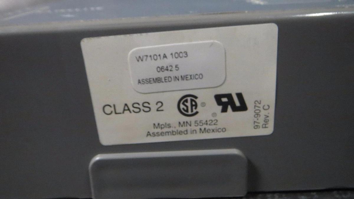 Used HONEYWELL CLASS 2 6 STAGE SAT SEQUENCER CONTROL MODEL: W7101A1003 **WARRANTY**