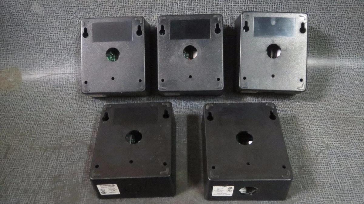 Used (1) TRANE COMM LINK CHILLER DISPLAY INTERFACE 24 VAC X13650483-02 HMI