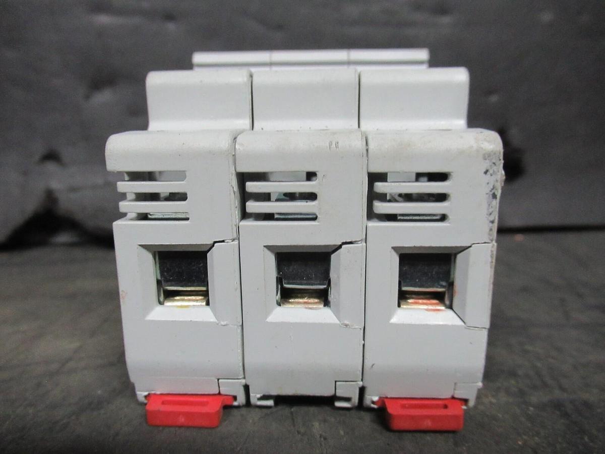 Used BUSSMANN FUSE HOLDER CHM3D 13/32"X1-1/2" 10X38 600 VOLT 30 AMP