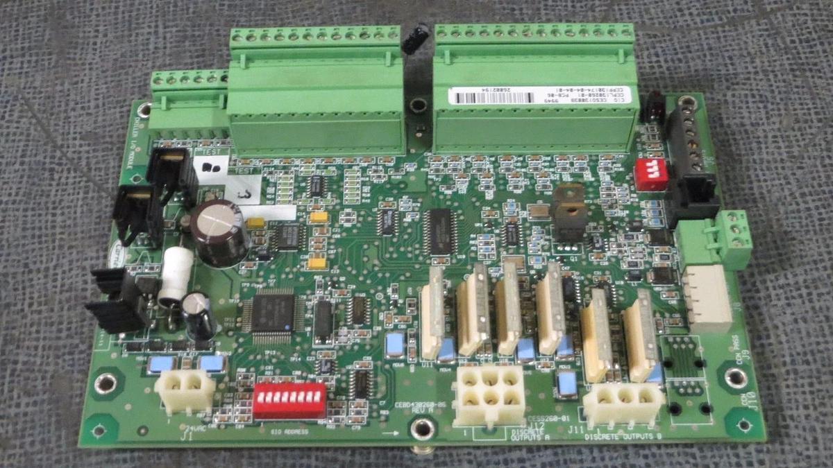 Used CARRIER CHILLER I/O MODULE CIRCUIT BOARD MODEL: CEPL130260-05 *INCLUDES WARRANTY