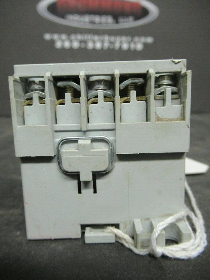 Used ALLEN BRADLEY CONTACTOR 700DC-M400* SER. A 12 AMP 600 VAC
