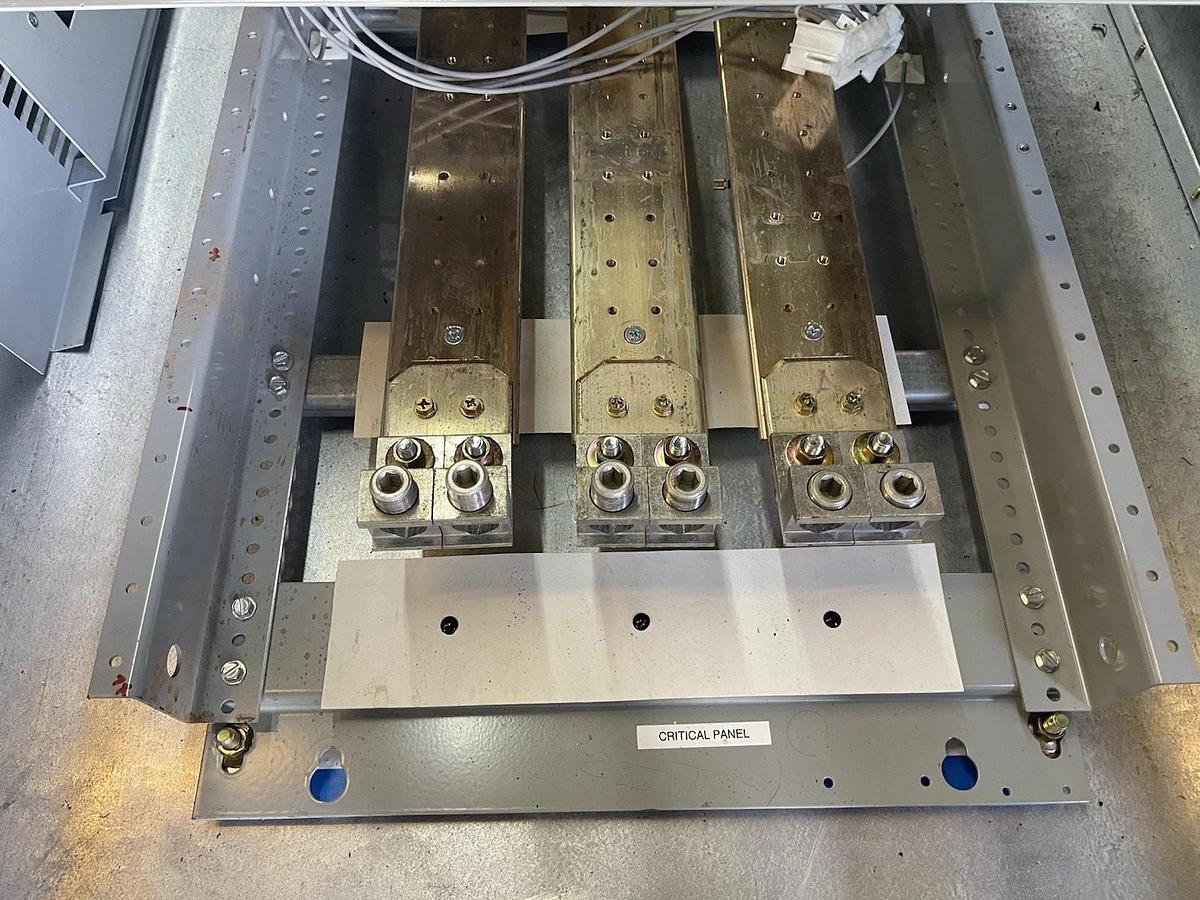 Used EATON POW-R-LINE PRL4 PANELBOAD PRL4B 600 AMP 120/240 VAC 1-PHASE 3-WIRE BX3673