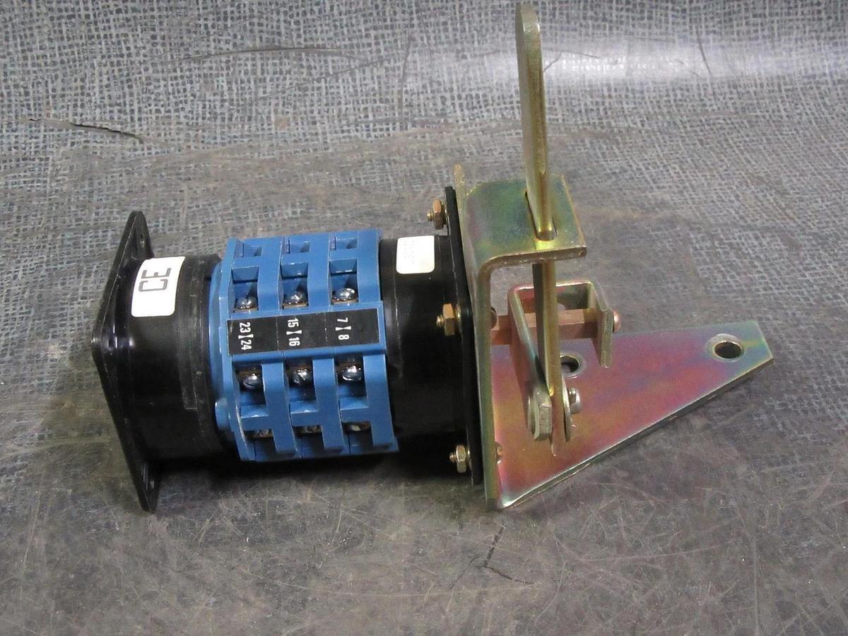 Used KRAUS / NAIMER DRUM SWITCH AND BRACKET 5HP 3PH 10A A11 C21287 **WARRANTY**