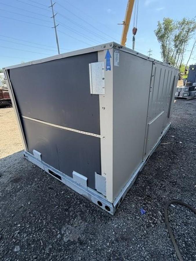 NEW SURPLUS 7.5 TON LENNOX PACKAGE UNIT 2-STAGE KGC092S4MS1G 460V GAS HEAT