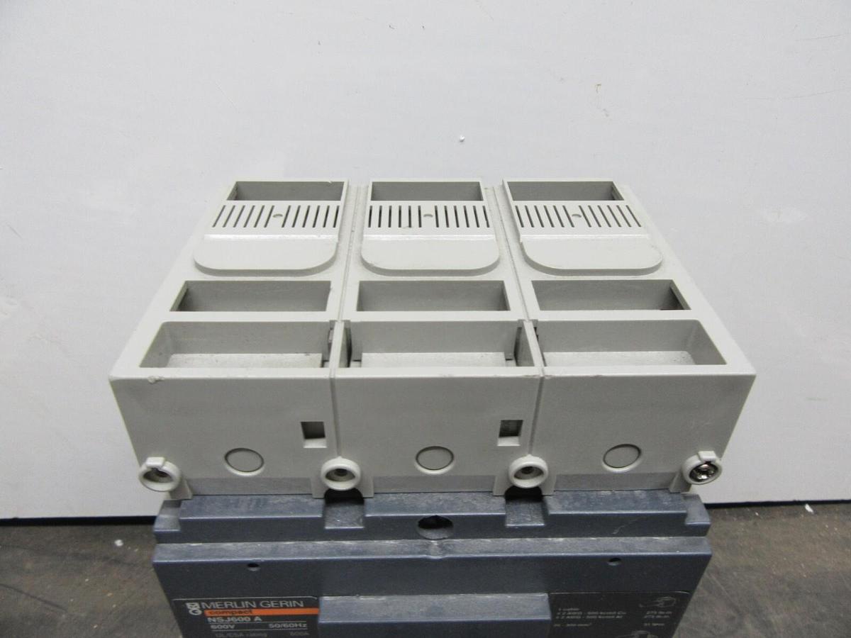 Used MERLIN GERIN COMPACT CIRCUIT BREAKER NSJ600A 600 AMP 600 VOLT 3-POLE 3-PHASE