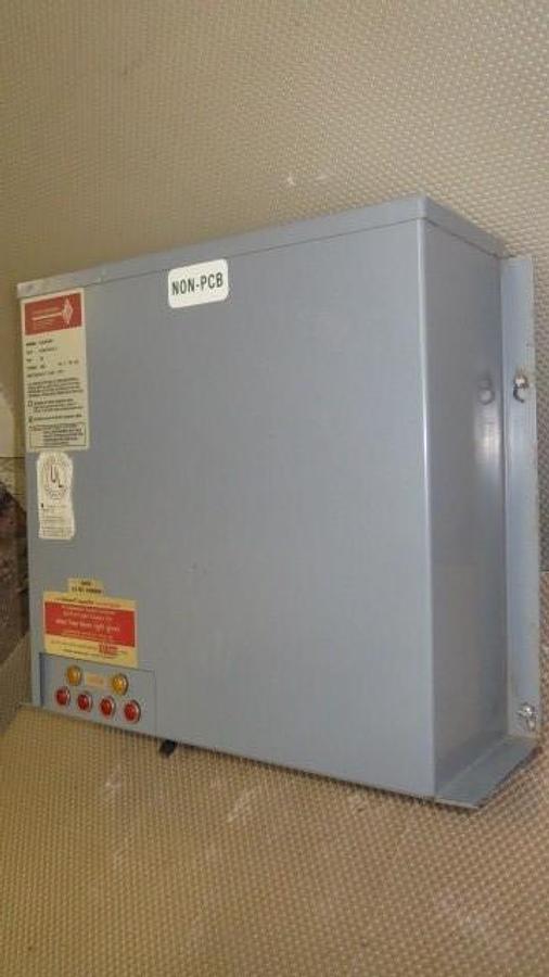 Used MYRON ZUCKER CAPACITOR CALMOUNT SERIES, KVAR 20, 480 V, 3 PHASE - KIM43020-3