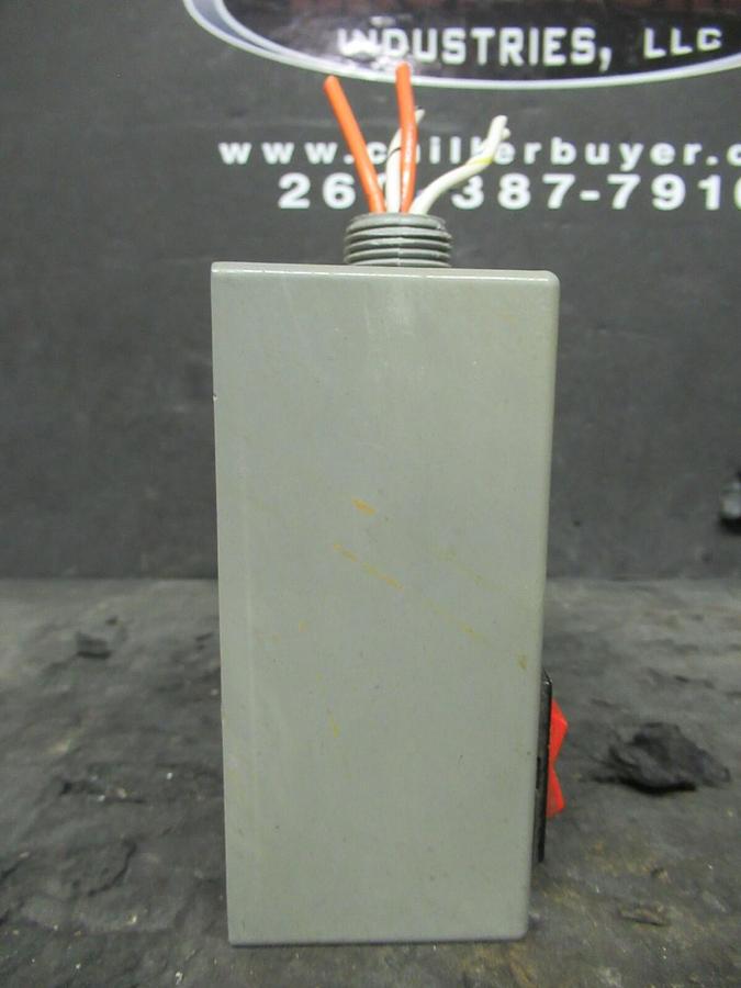 Used FUNCTIONAL DEVICES RIBU1S ENCLOSED PILOT RELAY 10 - 30 VDC / 120 VAC