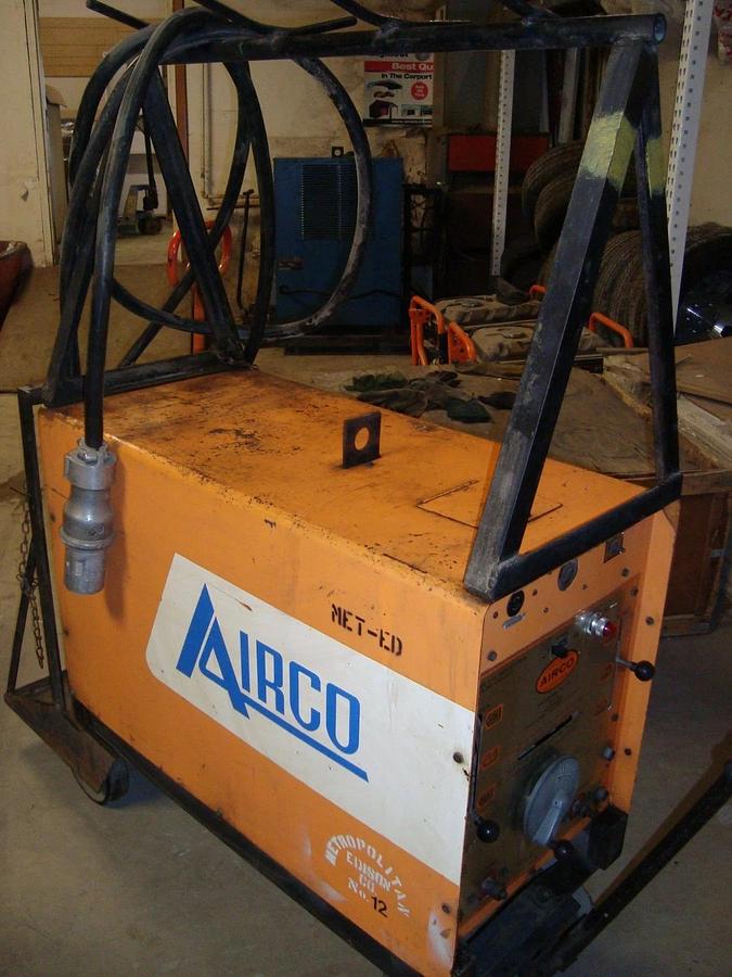 Used AIRCO 250 AMP TIG WELDER HELIWELDER MODEL 2.5A DDR-224-HF-B W/ WHEELS 1341-0232