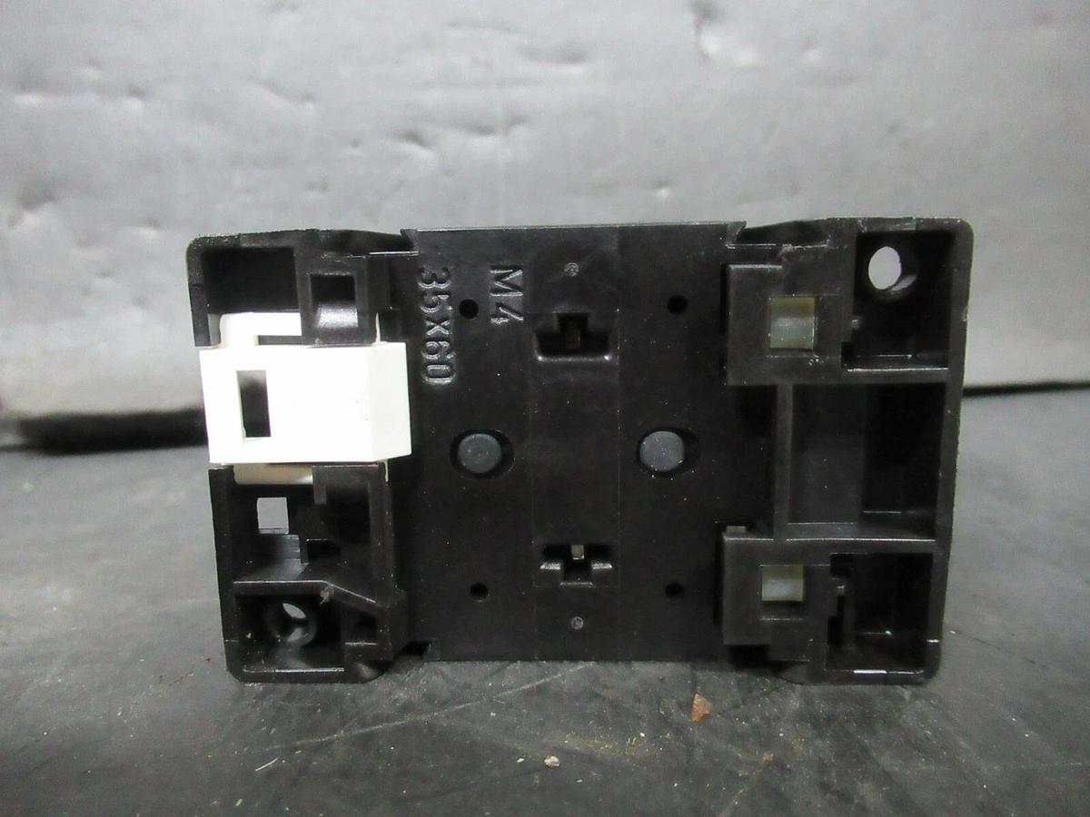 Used KLOCKNER-MOELLER CONTACTOR DIL-R-40 W/ 22-DIL 600 VAC 15 AMP COIL: 110/120 VOLT