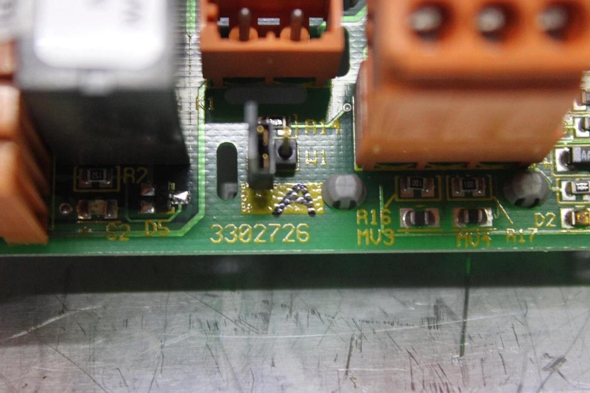 Used MCQUAY MICROTECH II ISOLATION CIRCUIT BOARD 3302726 51012034 **WARRANNTY**