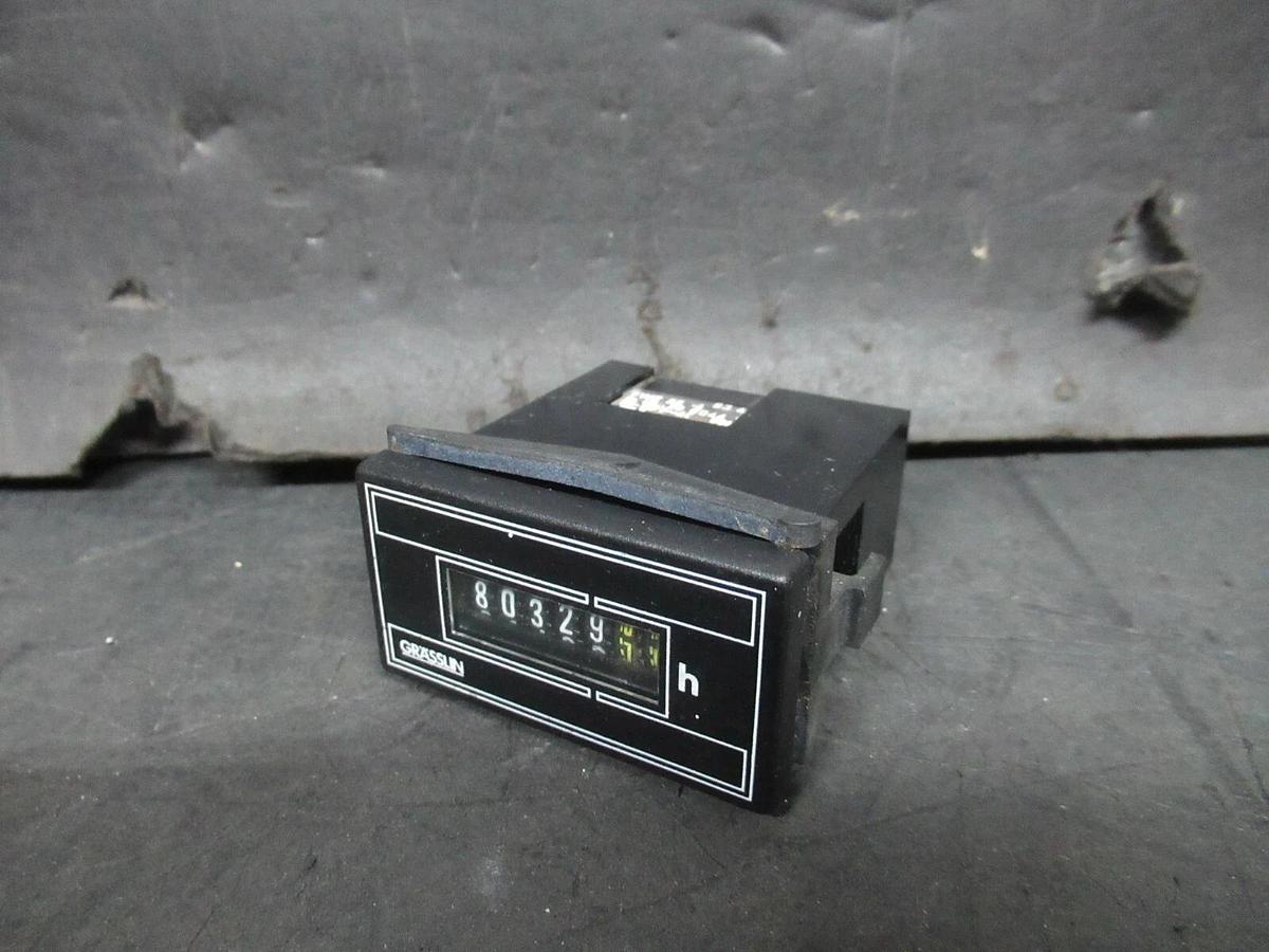 Used GRASSLIN ELAPSED TIME INDICATOR FWZ55-L 05.20.0044.1 110-127 VOLT 60 HZ