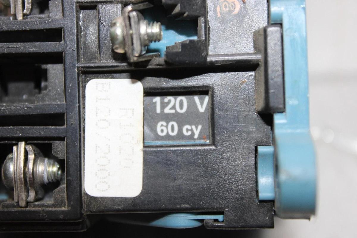 Used KRAUS & NAIMER CONTACTOR R10 30 AMP 600 VAC 2-POLE SINGLE PHASE COIL: 120V
