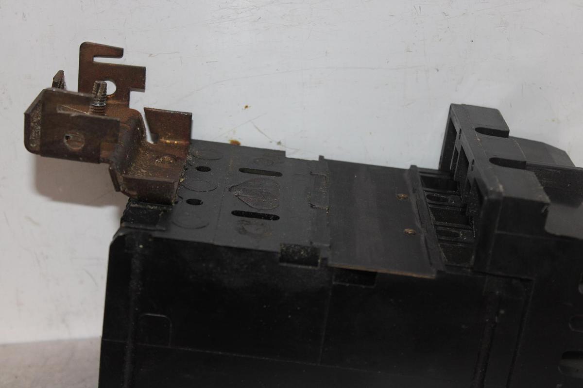 Used SQUARE D I-LINE CIRCUIT BREAKER KC34225 SERIES 2 225 AMP 480 VAC 3-POLE