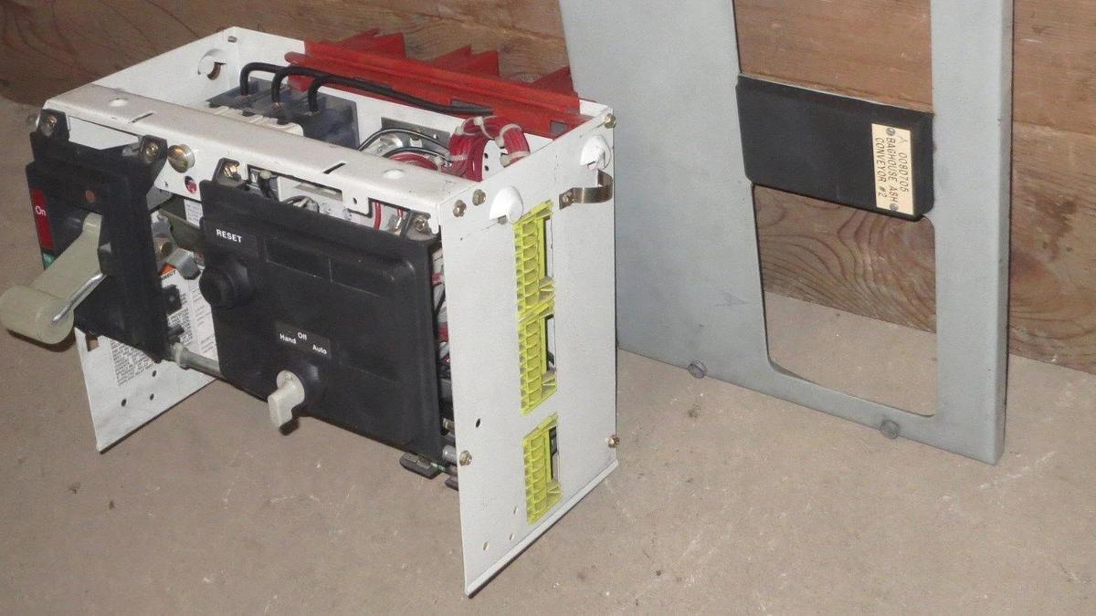 Used WESTINGHOUSE FREEDOM 2100 12" MCC STARTER BUCKET NEMA SIZE 1 **WARRANTY**