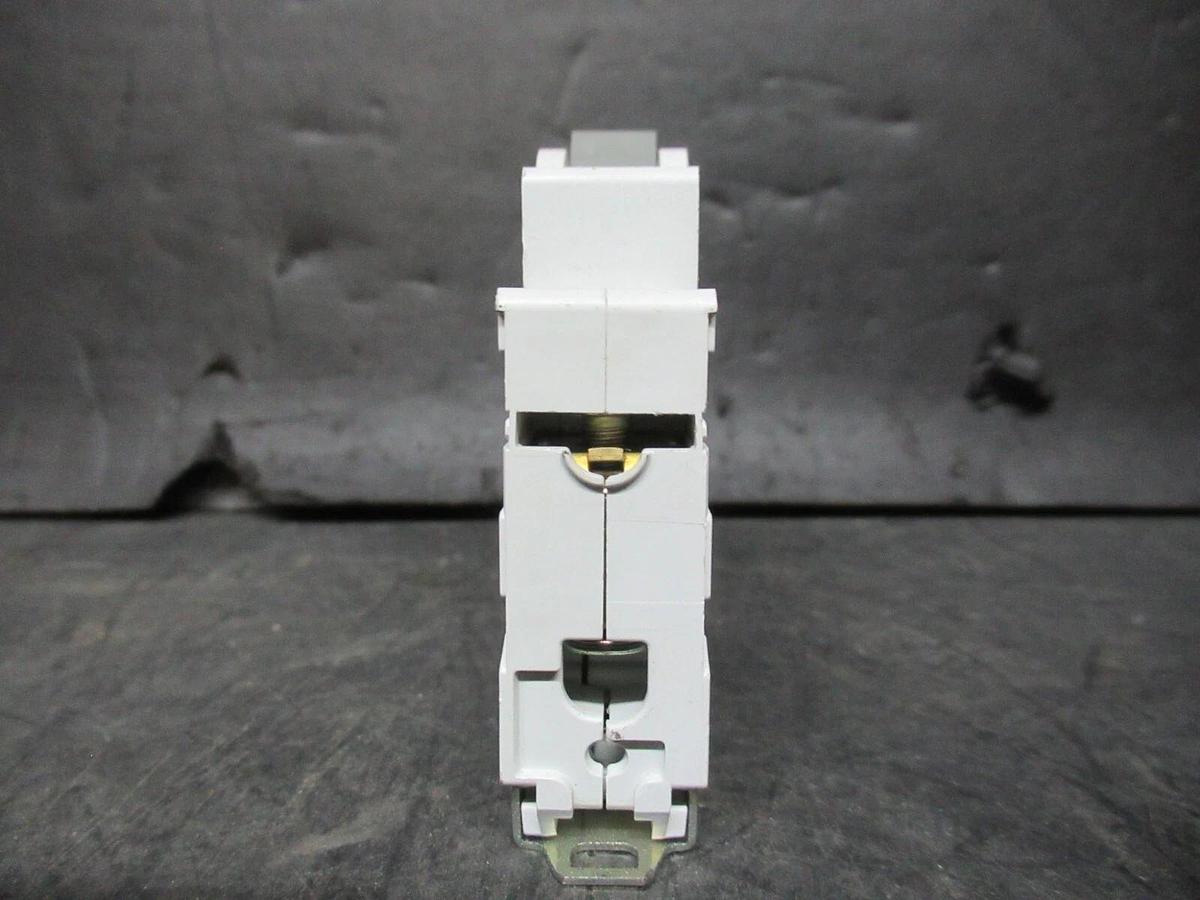 Used CUTLER-HAMMER CIRCUIT BREAKER D20 WMS1D20 20 AMP 277-480 VAC SINGLE POLE