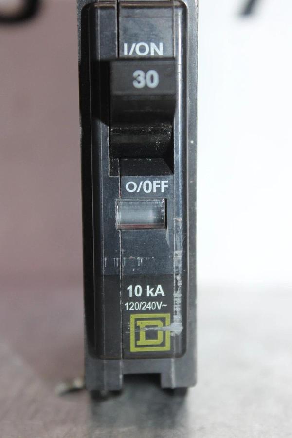 Used SQUARE D SINGLE POLE QO CIRCUIT BREAKER DW-7412 QO12030 30 AMP 240 VAC 1-POLE