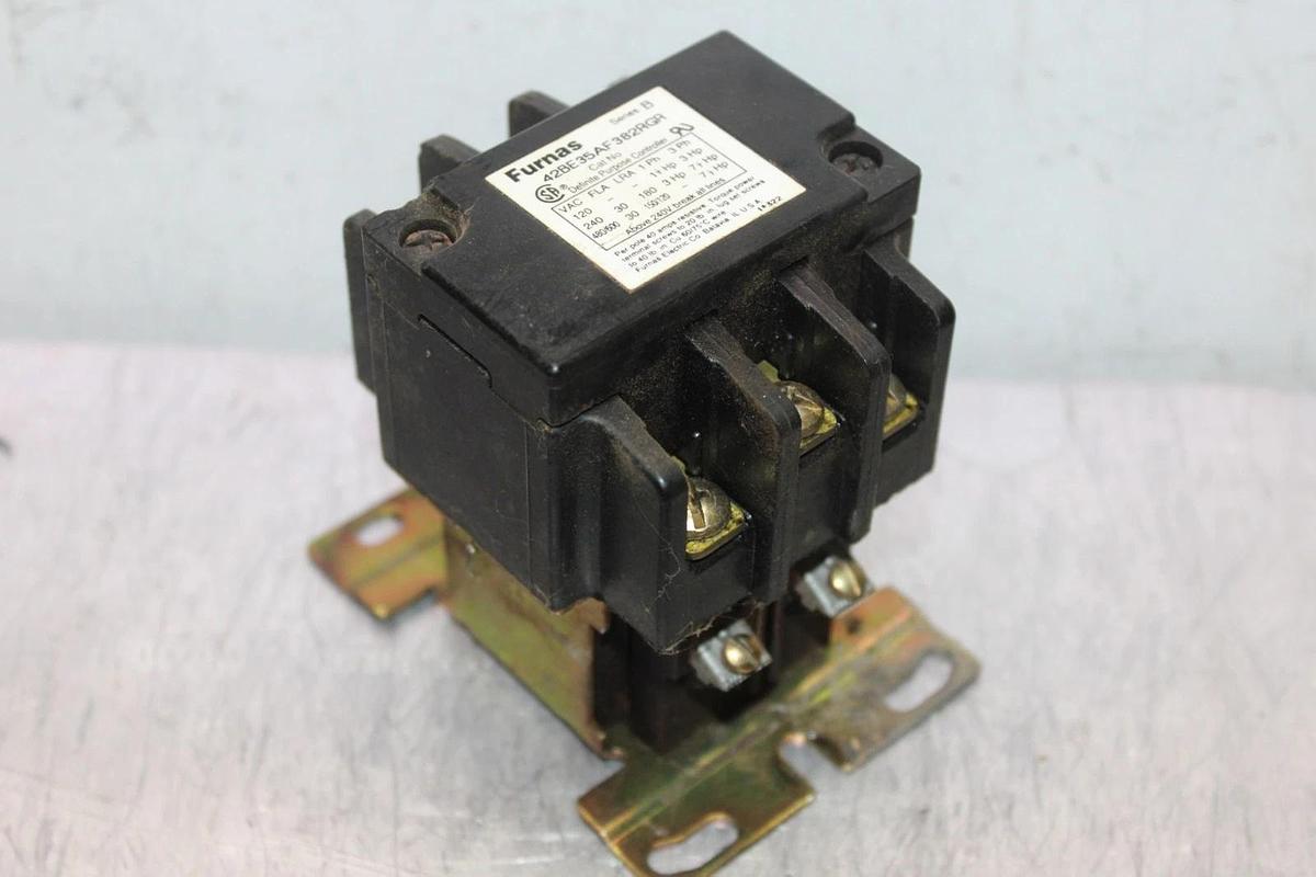 Used FURNAS CONTACTOR 42BE35AF382RGR 30 AMP 600 VAC 7.5 HP 3-POLE COIL: 110/120V