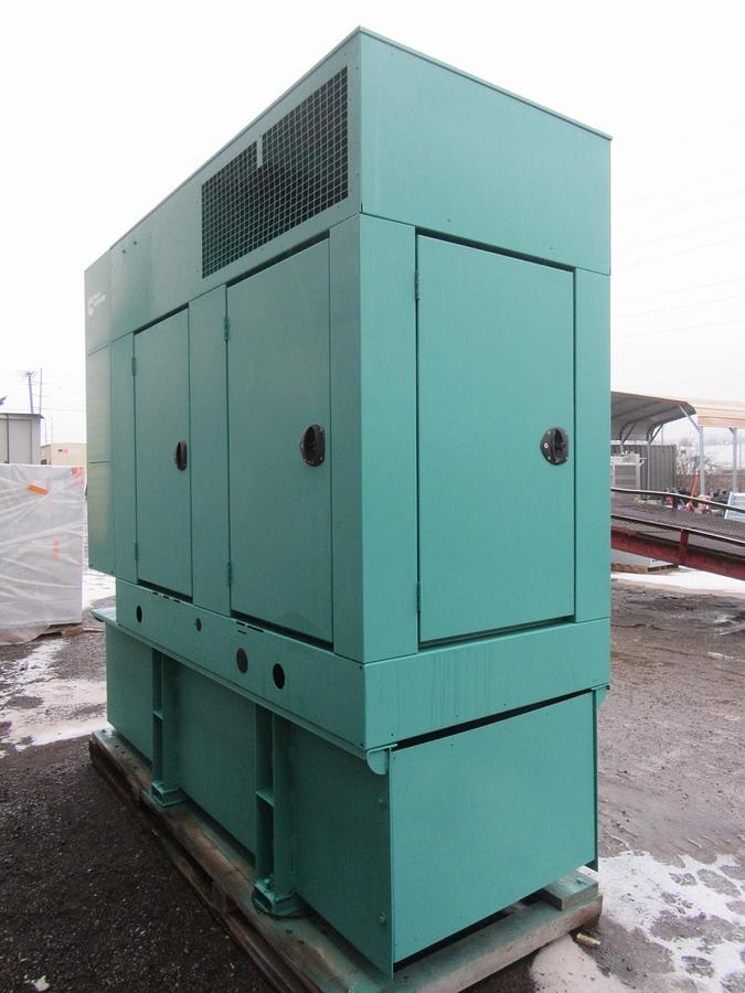 Used 40 KW DIESEL GENERATOR CUMMINS 120/240V B3.9-G2 RECONNECTABLE VIDEO ENCLOSED