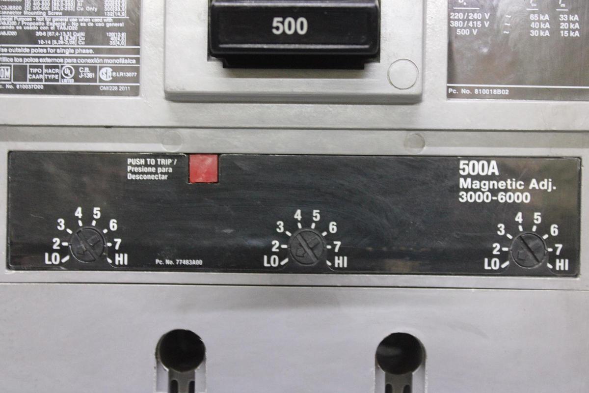 Used ITE CIRCUIT BREAKER KM3F800 800 AMP 600 VAC 3-POLE