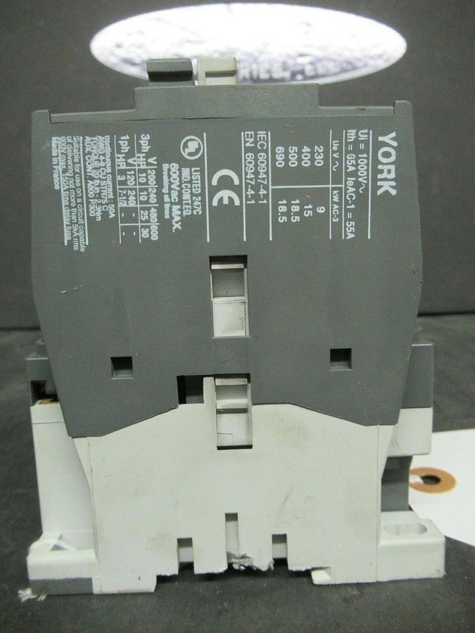 Used YORK IEC AC-1 CONTACTOR 024-31818-000 600 VAC 50 AMP 30 HP 120 VOLT COIL
