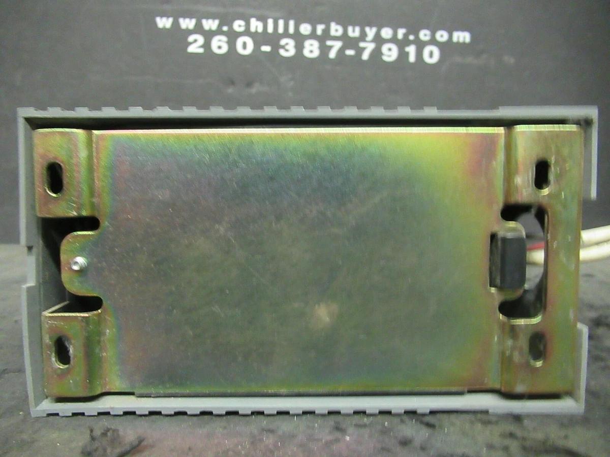 Used METASYS JOHNSON CONTROLS DPT-2640-6 DIFFERENTIAL PRESSURE TRANSMITTER RELAY