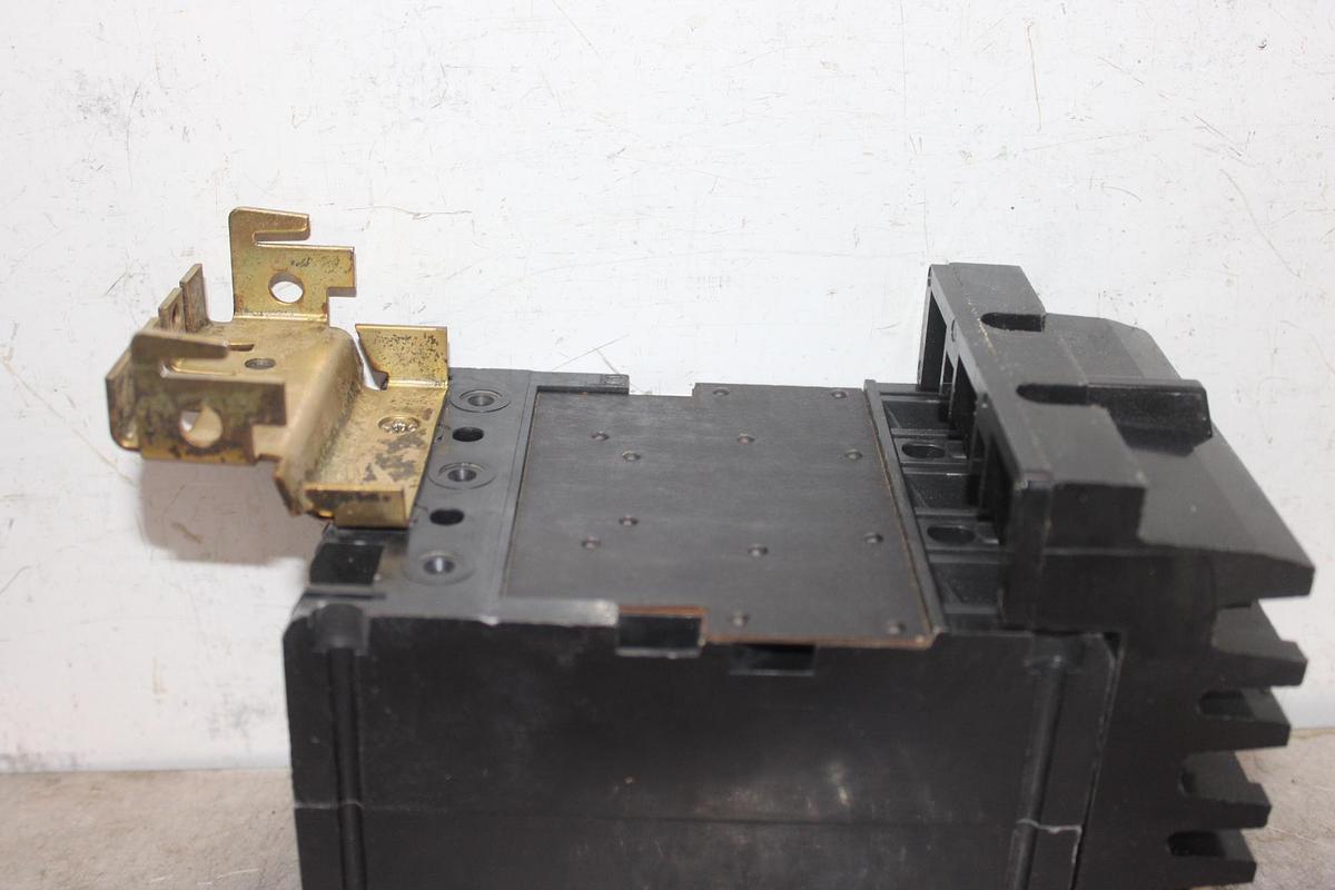 Used SQUARE D I-LINE CIRCUIT BREAKER FA36020 20 AMP 600 VAC 3-POLE