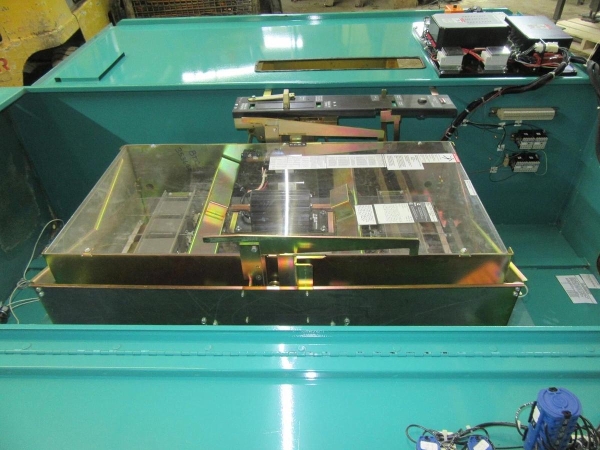 Used 600 A ONAN / CUMMINS AUTOMATIC TRANSFER SWITCH 480 V  3 PH BYPASS 0306-4171-21