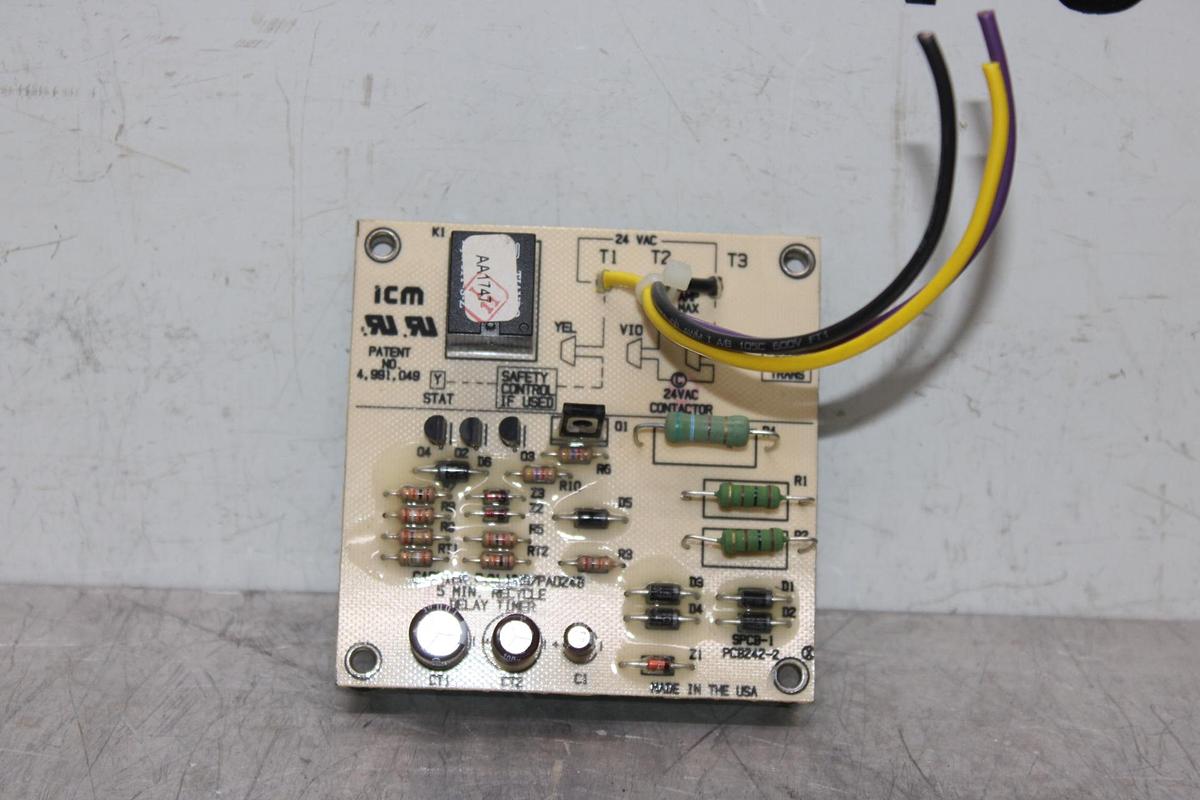 Used CARRIER CHILLER CONTROL CIRCUIT BOARD CEPL130427-01 30 HX501316