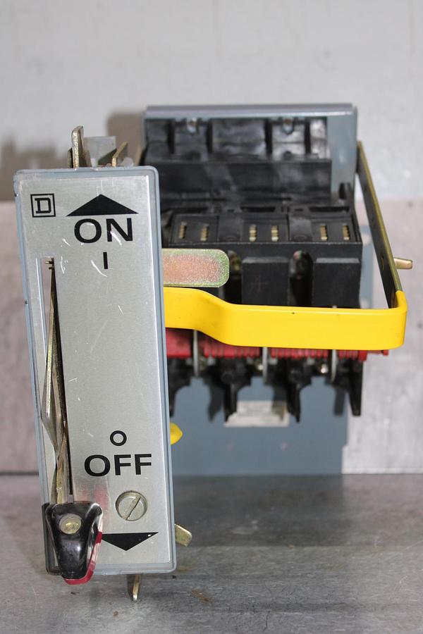 Used CARRIER INTEGRATED STARTER MODULE CEPL130259-07-R 115 VAC