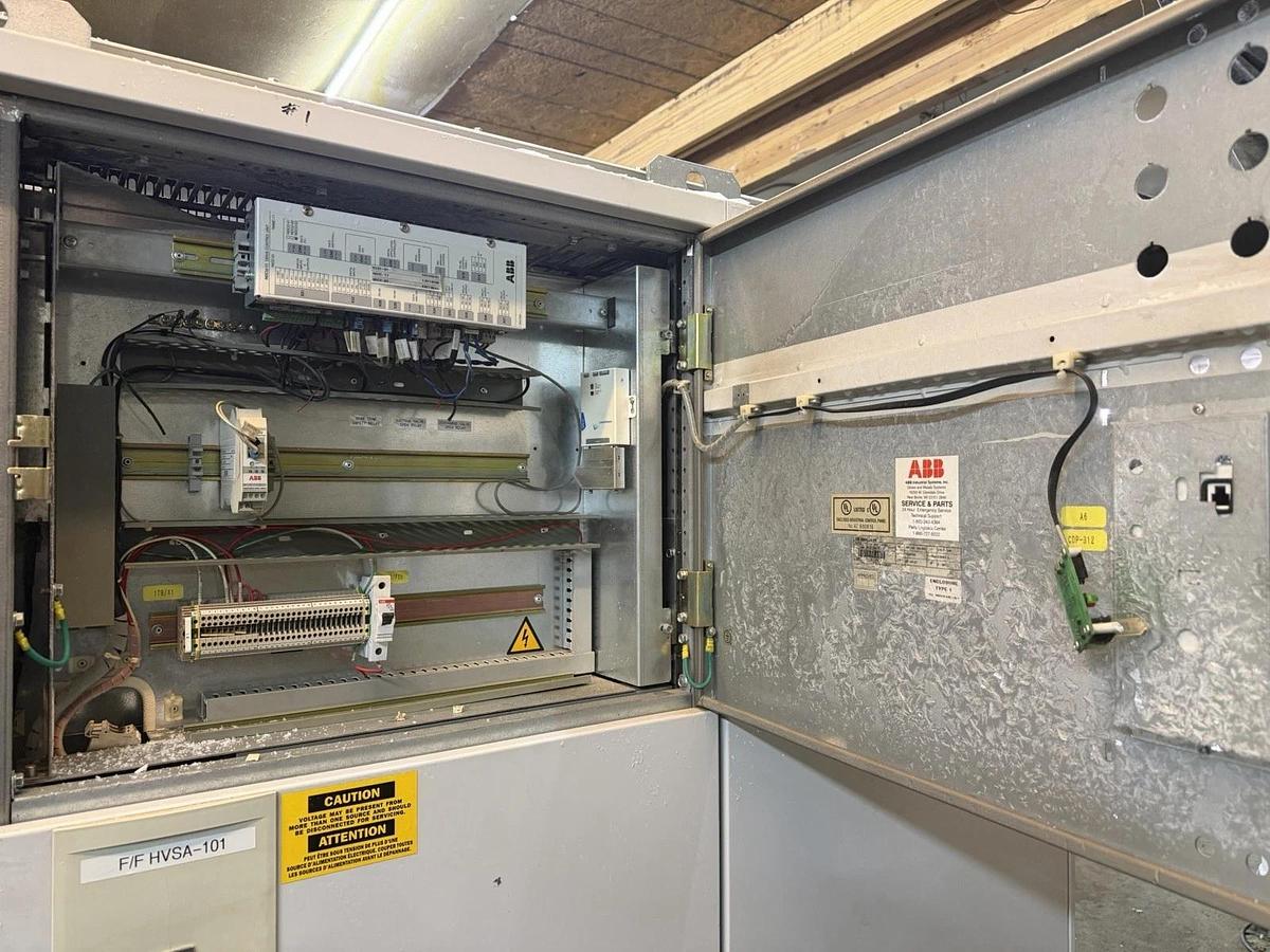 Used ABB MULTI SPEED DRIVE CABINET ACS627-0490-5-00EB1200802 3-PHASE 593 AMP 480 VAC