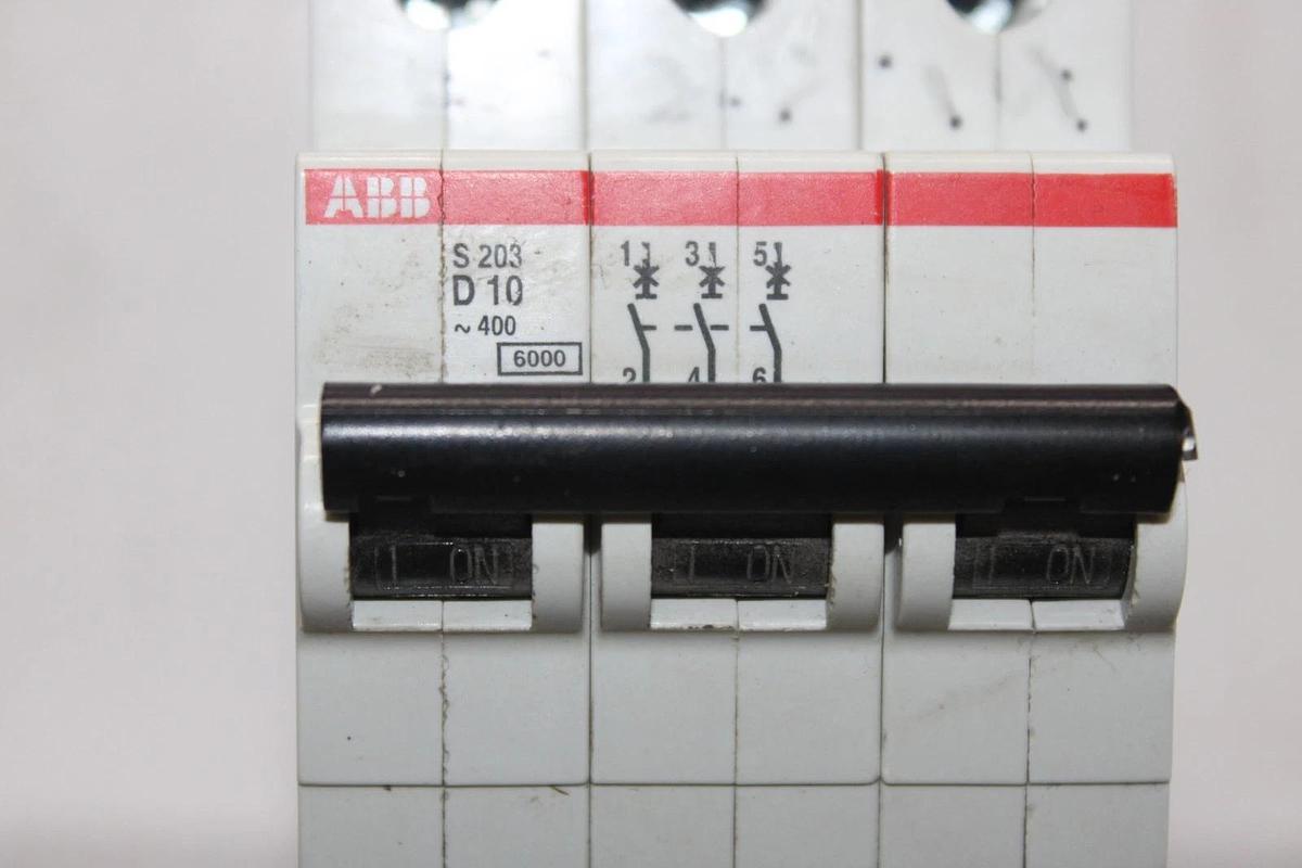 Used ABB CIRCUIT BREAKER S203-D10 400 VAC 3-POLE **WARRANTY INCLUDED**