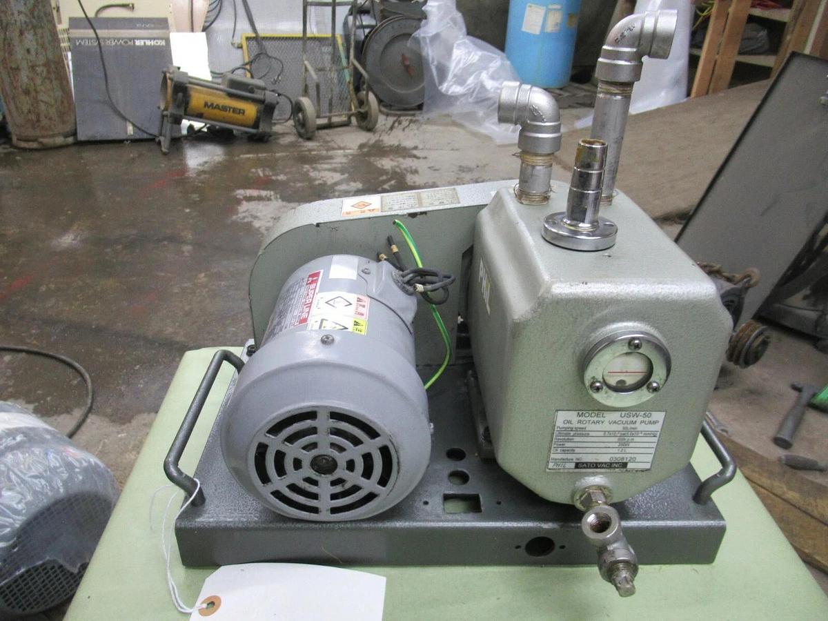Used PHIL / SATO VAC VACUUM PUMP USW-50 0308120 50L/MIN 600 RPM 200 WATT W/ MOTOR