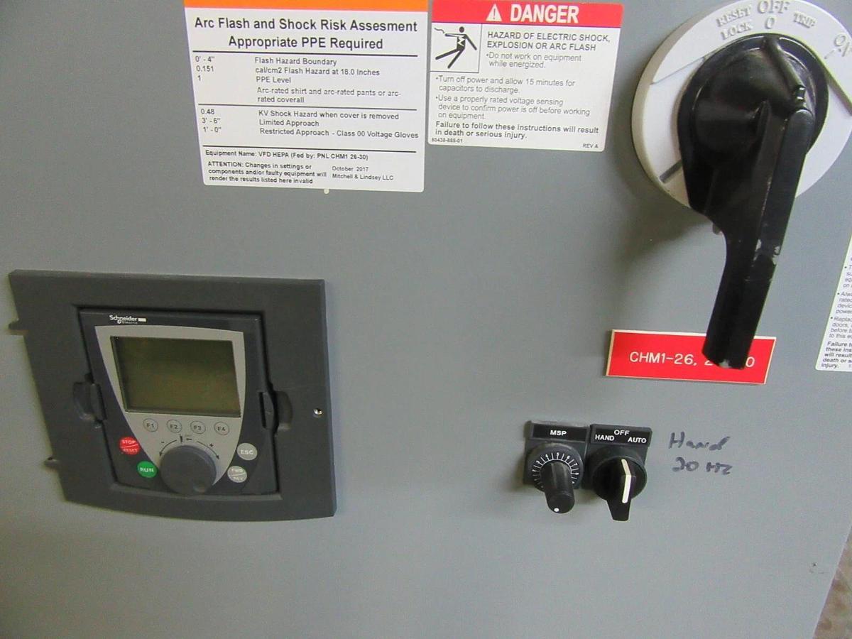 Used SQUARE D M-FLEX VARIABLE SPEED DRIVE MFDFG4VY ATV61HU30N4 5 HP 4 KW 460 VOLT