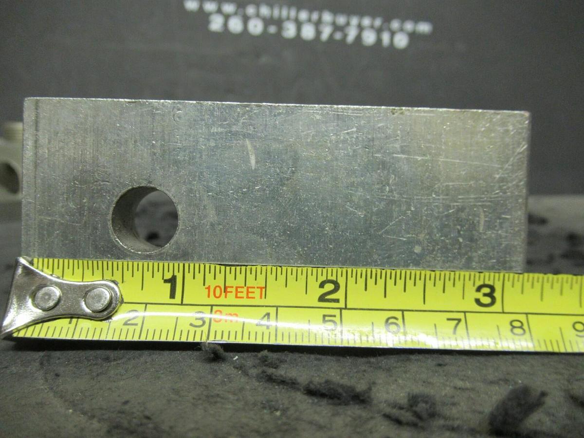 Used (3) QTY BURNDY KA36U 1 (SINGLE) BARREL MECHANICAL CONNECTOR LUG TAP 600 MCM - 2