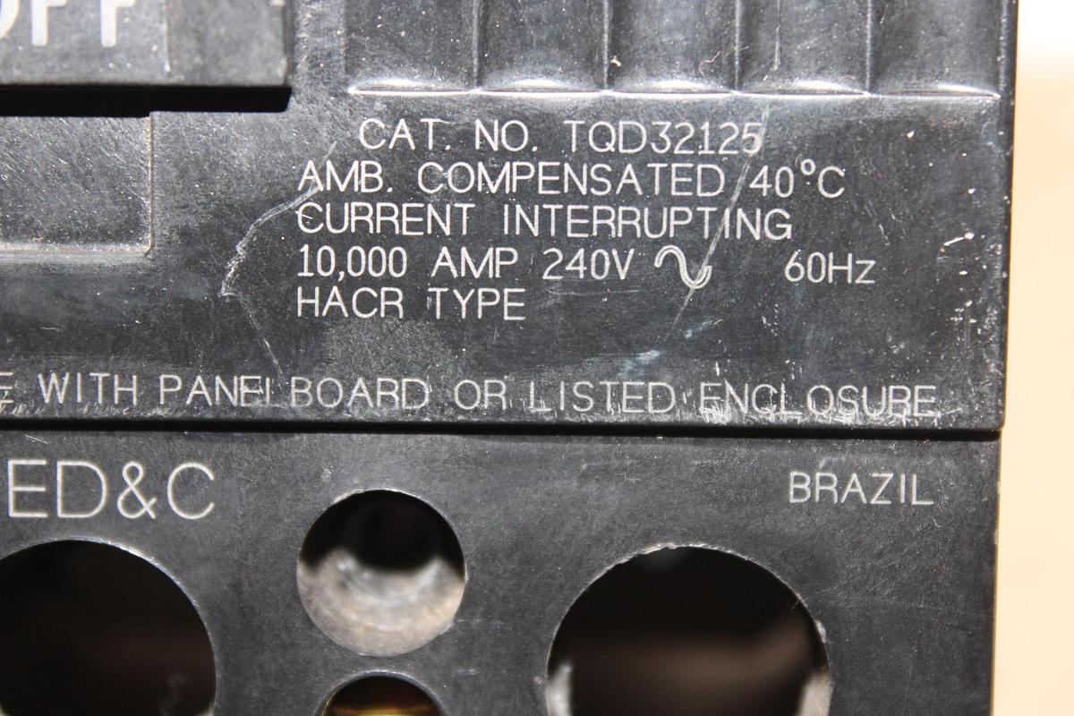 Used GENERAL ELECTRIC CIRCUIT BREAKER TQD32125 3-POLE 240 VAC 125 AMP