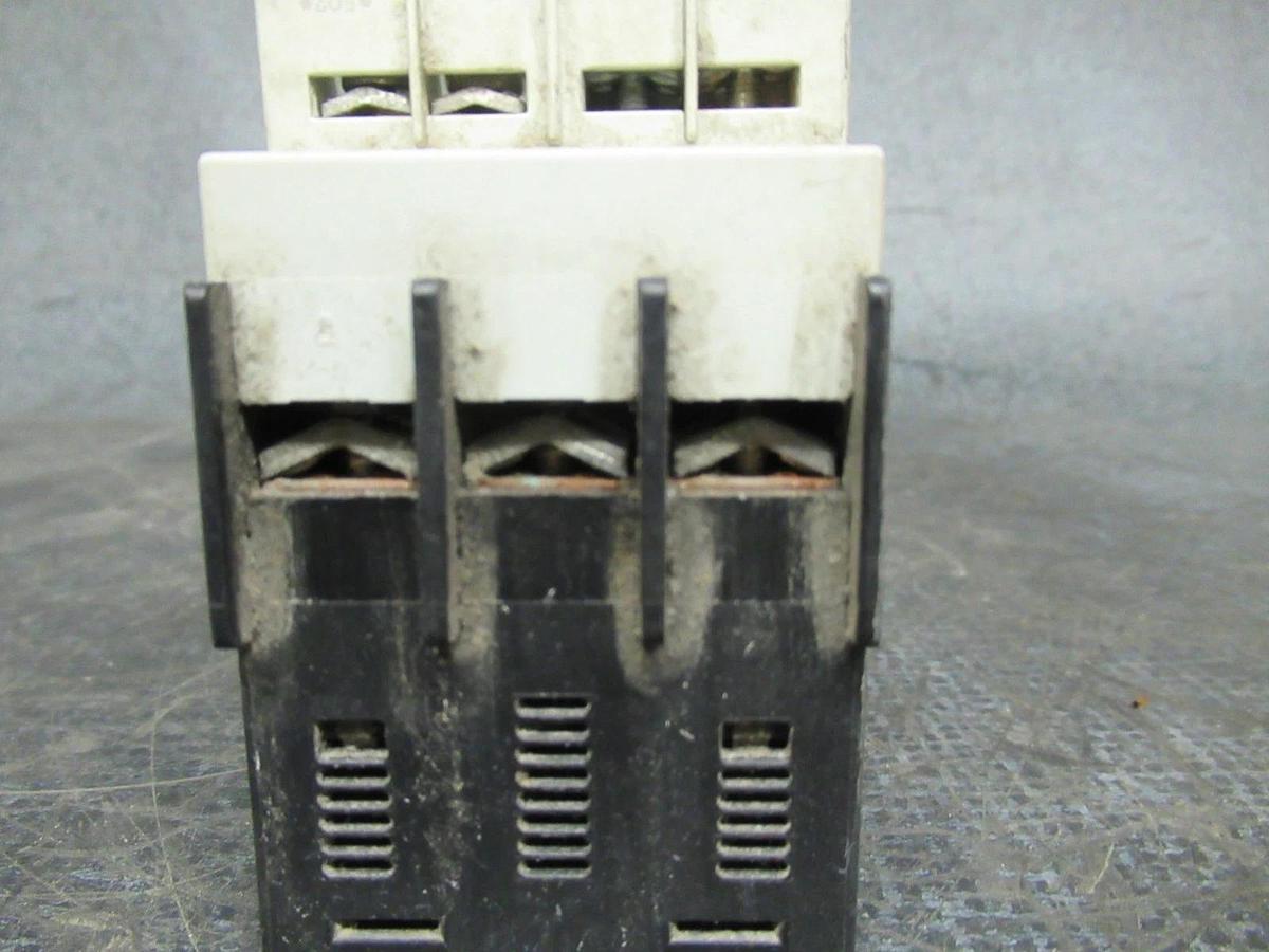 Used SIEMENS MANUAL MOTOR START 3RV1021-4HA10 600V 7.5HP 8A **WARRANTY INCLUDED**