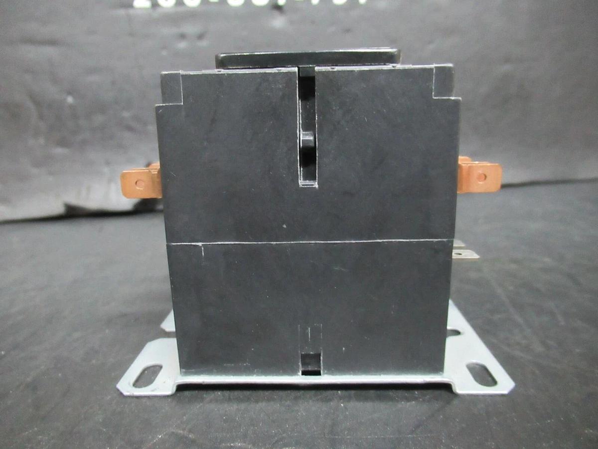 Used TYCO CONTACTOR 3100-30T1028MC HN53CD115 600 VAC 40 AMP 25 HP COIL: 120 VOLT