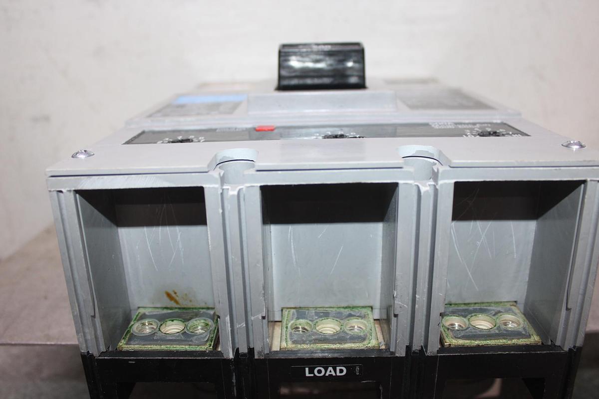 Used SQUARE D I-LINE CIRCUIT BREAKER FA36100 100 AMP 600 VOLT 3-POLE