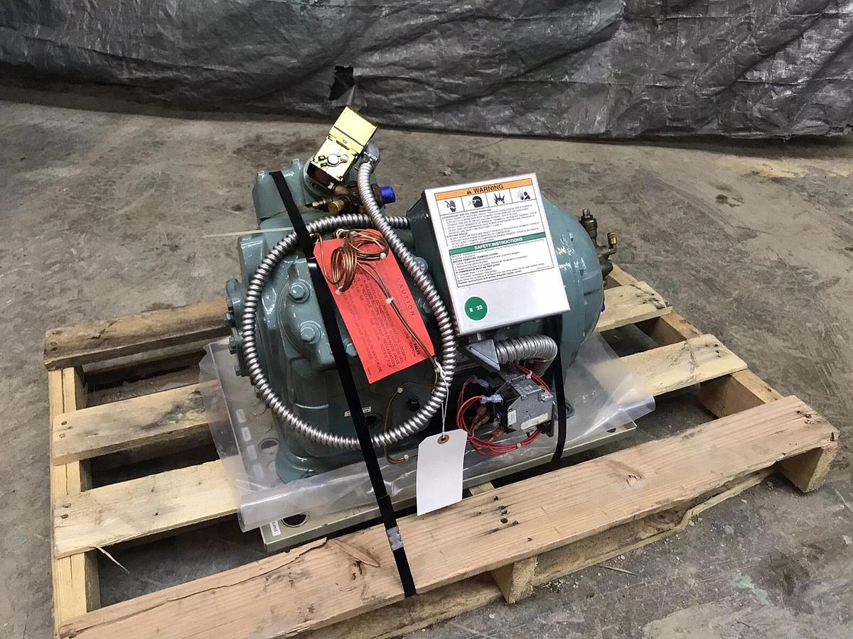 CARLYLE 06DF3132AA3600 CARRIER CHILLER SEMI-HERMETIC COMPRESSOR 460 06DF3132