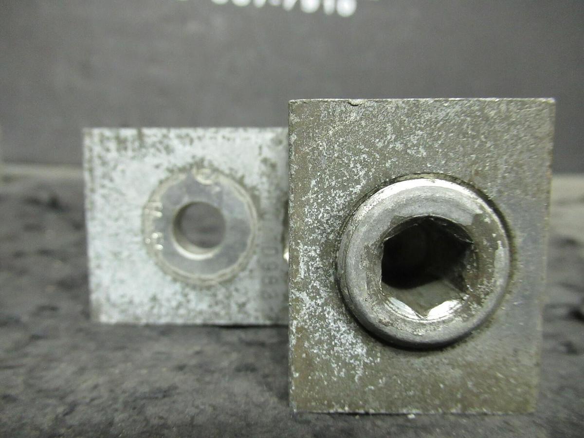 Used (3) QTY ILSCO TA-500 1 (SINGLE) BARREL MECHANICAL CONNECTOR LUG TAP 500 MCM - 4