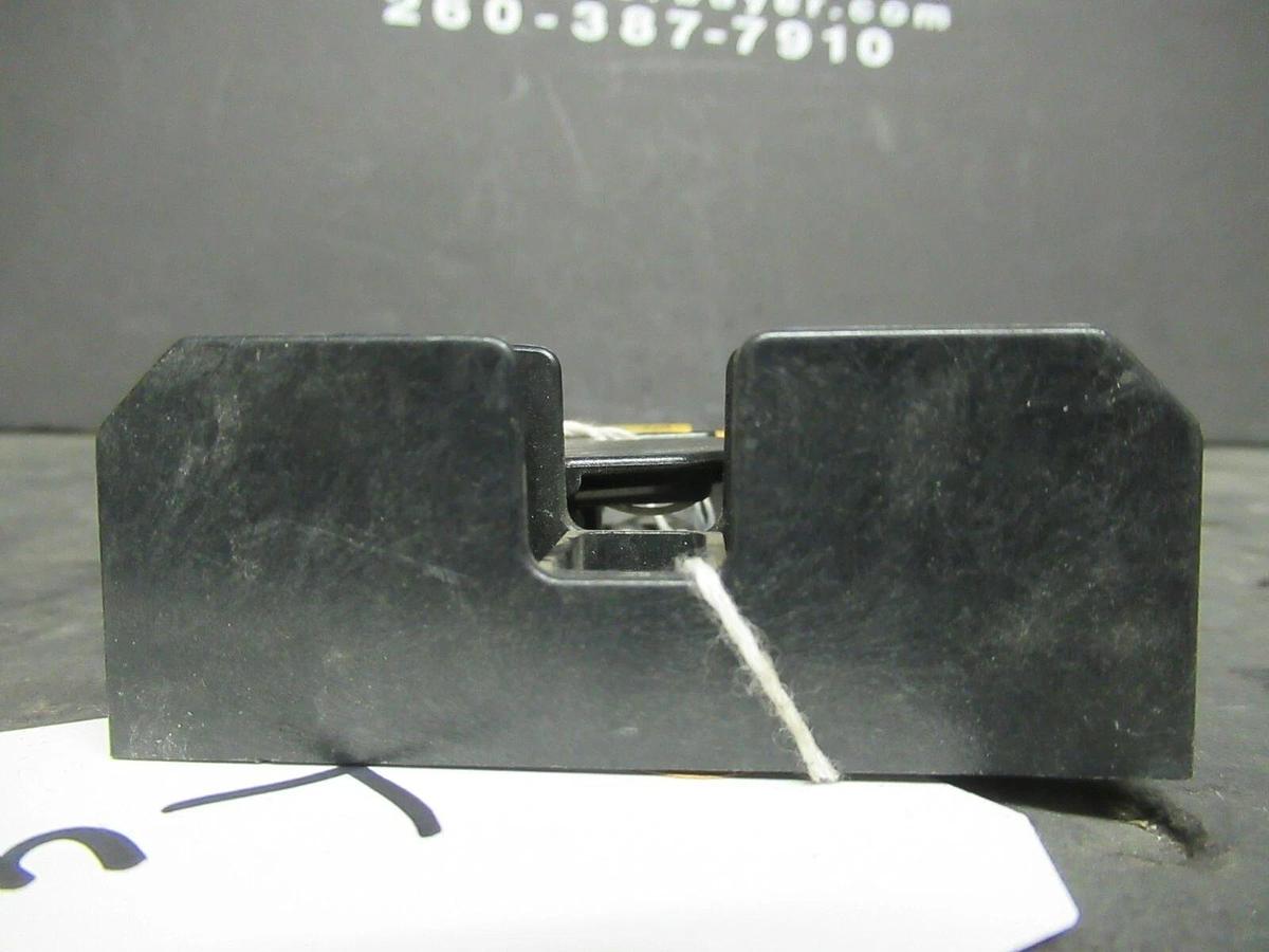 Used LOT OF 3 BUSSMANN FUSE HOLDER BM6031SQ FOR 30 AMP 600 V FUSES
