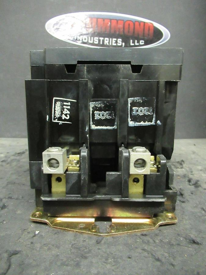 Used 60 AMP SQUARE D 8903 SPG1 LIGHTING CONTACTOR 2 POLE 600 277/480 VAC 208 V COIL