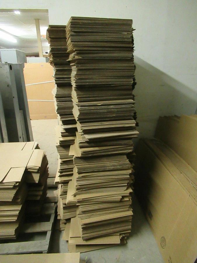 Used LOT OF 25 15" X 15" X 2" KELLY BOX & PACKAGING CORP CARDBOARD BOXES ECT 32