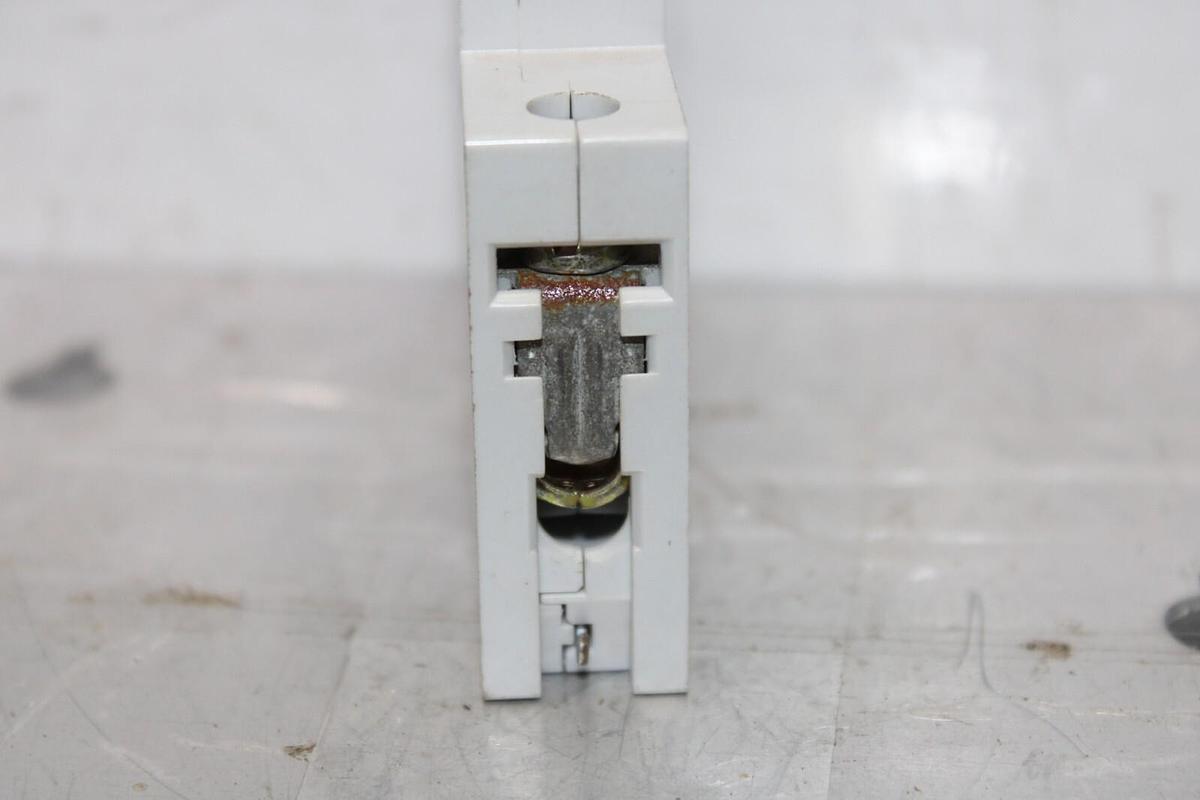 Used SIEMENS CIRCUIT BREAKER 5SX2 5SX21-D16 1-POLE 277/480 VAC **WARRANTY INCLUDED**