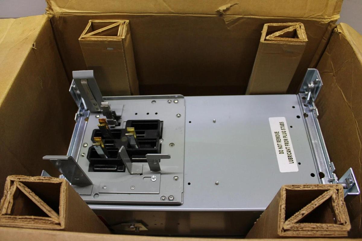 NEW SURPLUS GENERAL ELECTRIC BUS PLUG AC363RG 100 AMP 3-POLE 600 VAC 3-PHASE