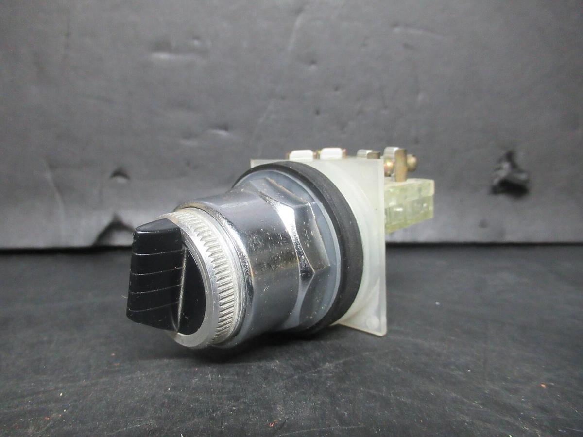 Used SQUARE D I/O SWITCH CONTACT BLOCK 9001-KA-1 SER. G 600 VAC 1.1 AMP **WARRANTY**