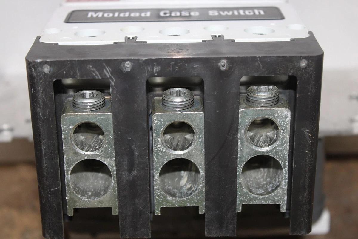 Used CUTLER-HAMMER MOLDED CASE SWITCH LD3600KW 3-POLE 600 AMP 600 VAC KD-K