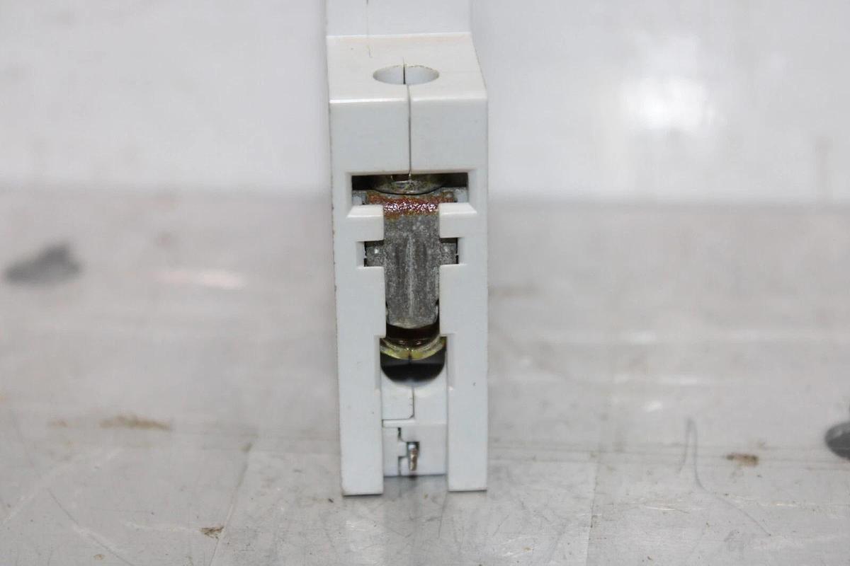 Used SIEMENS CIRCUIT BREAKER 5SX2 5SX21-D16 1-POLE 277/480 VAC **WARRANTY INCLUDED**